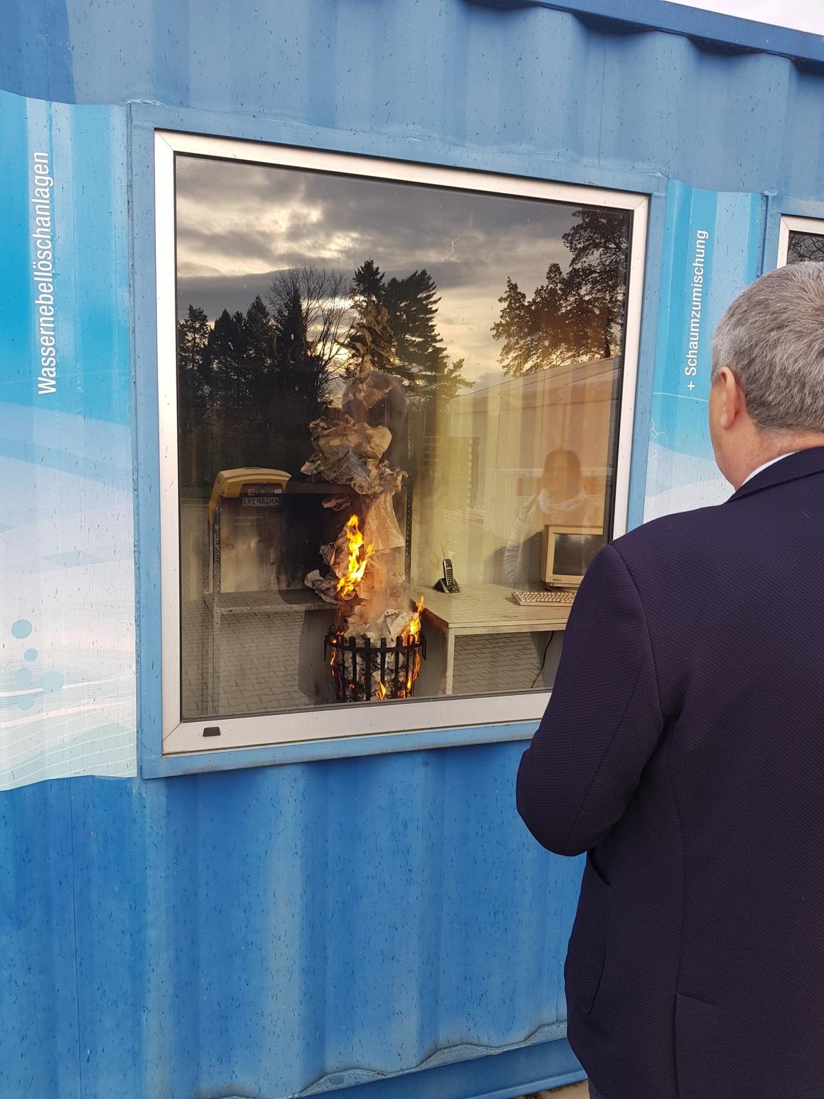 Versuchsanordnung im Hartmannsdorfer Unternehmenssitz.