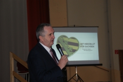 Staatsminister Thomas Schmidt begrüßt die Gäste