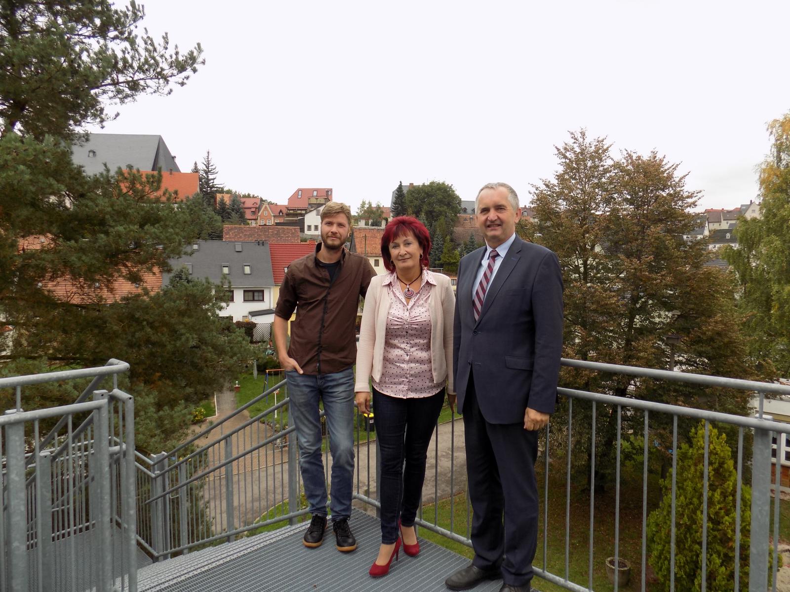 Staatsminister Thomas Schmidt mit dem Team Buratino