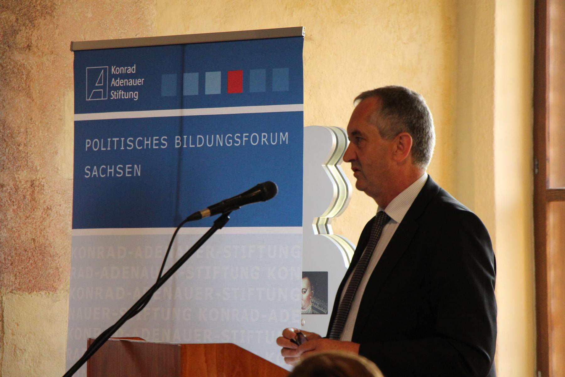 Grußwort von Staatsminister Thomas Schmidt MdL zur Auftaktveranstaltung "Reden auf Schloss Rochlitz"