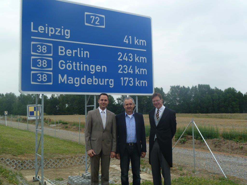 Die Landtagsabgeordneten Jan Hippold, Thomas Schmidt und Georg Ludwig von Breitenbuch freuen sich, dass Ihre Wahlkreise bestens verkehrstechnisch an die Zentren Chemnitz und Leipzig angeschlossen sind.