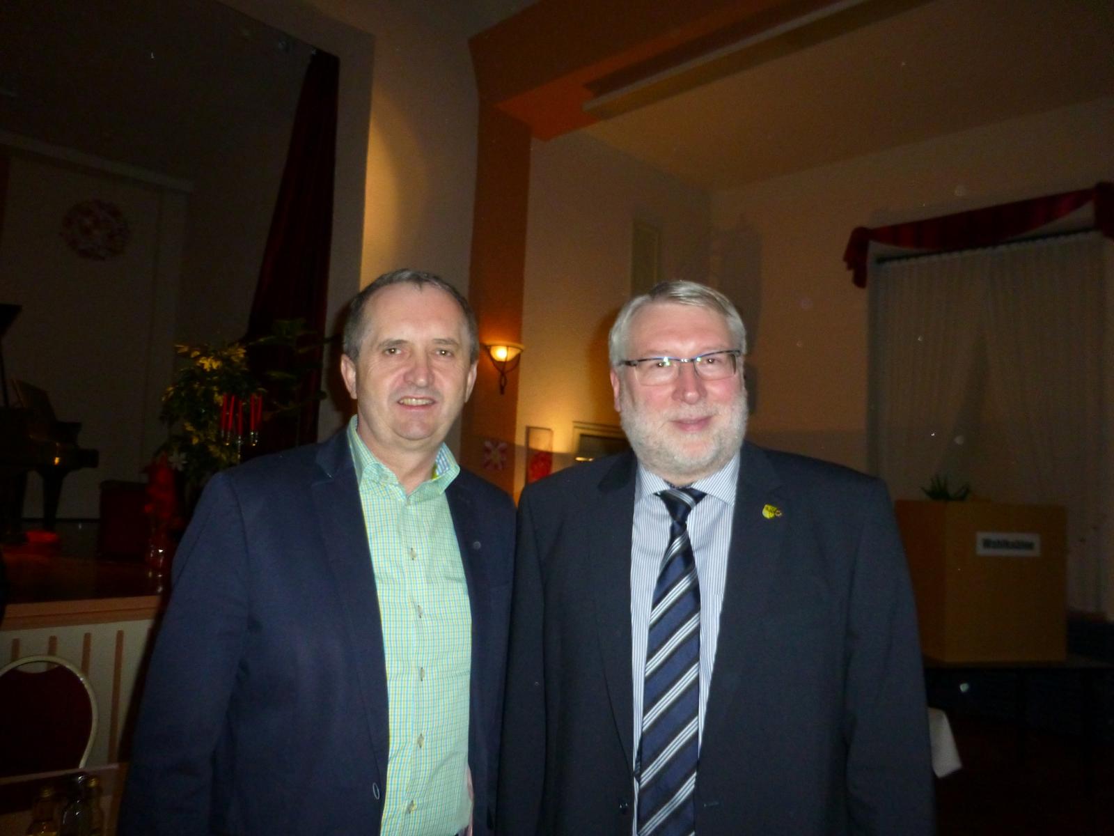 Staatsminister Thomas Schmidt MdL gratuliert Oberbürgermeister Matthias Damm zur Nominierung als Landratskandidat für die CDU Mittelsachsen
